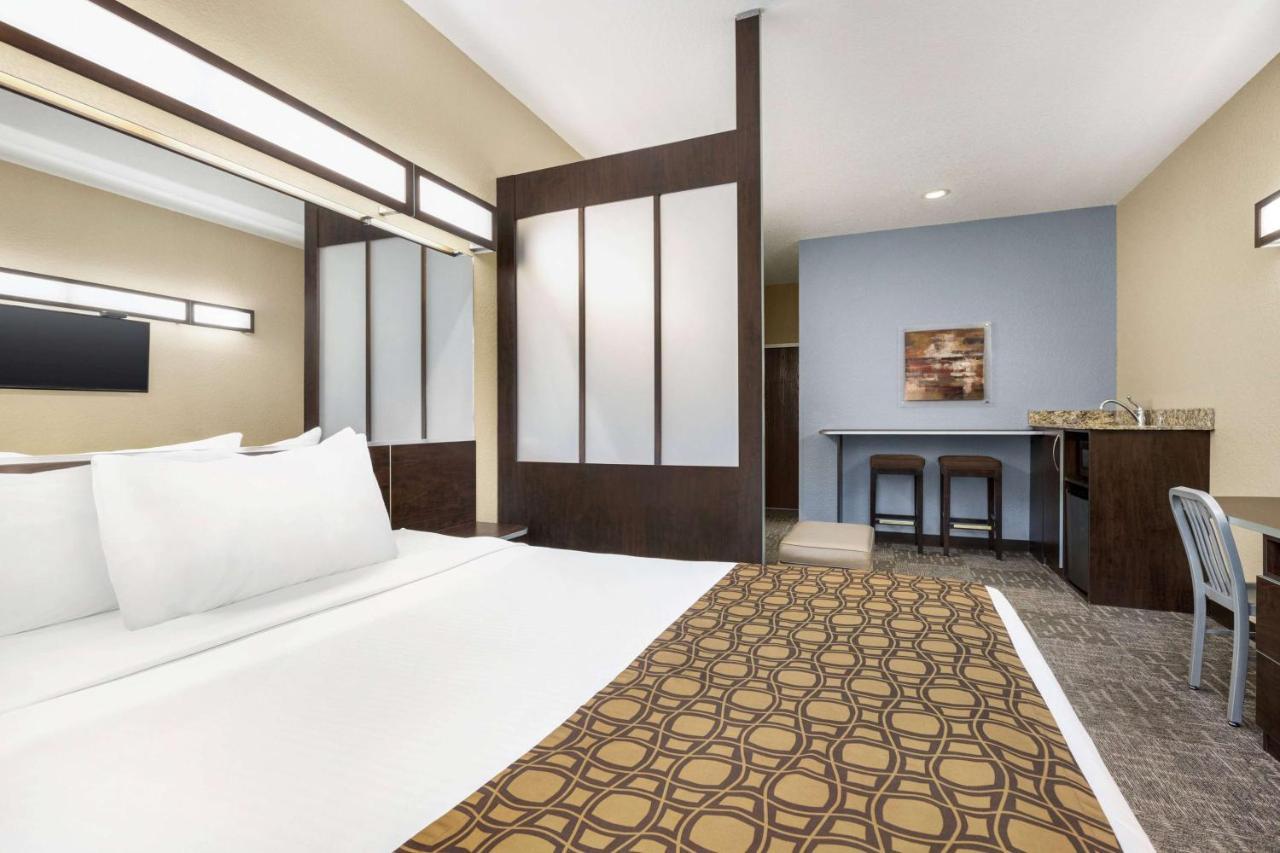 Microtel Inn & Suites By Wyndham Woodstock/Atlanta North Экстерьер фото